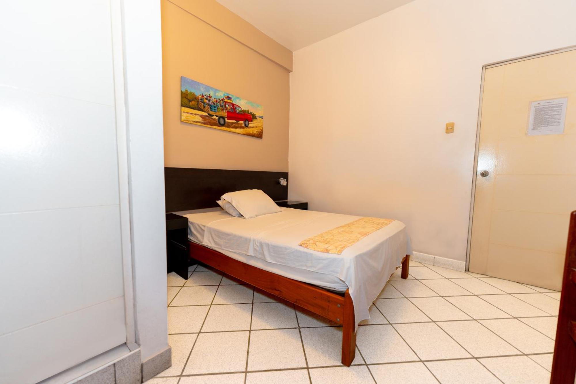 Hostal "Centrika" تارابوتو المظهر الخارجي الصورة